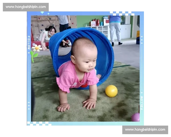 欢乐宝宝爬行比赛精彩瞬间，萌娃们展现无限活力与可爱魅力